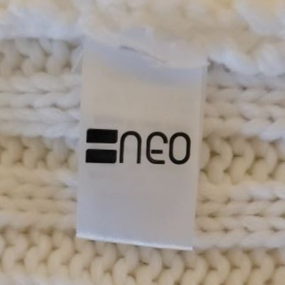 NEO Unisex Cardigan White Sweater - Picture 5 of 6